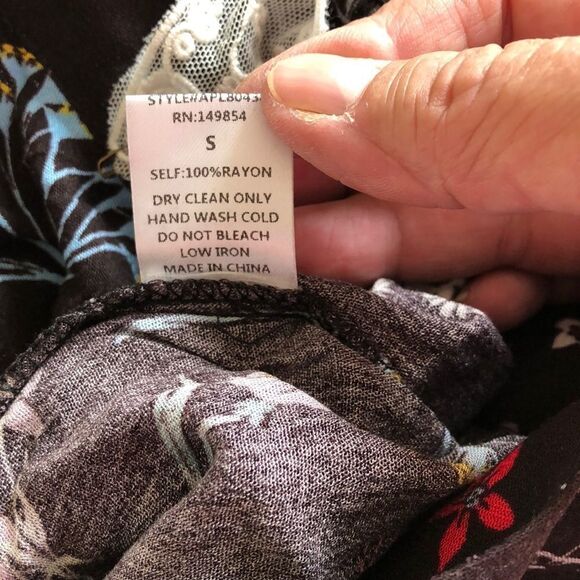 Sadie & Sage Wide Leg pants size S. NWOT Floral - Picture 6 of 6